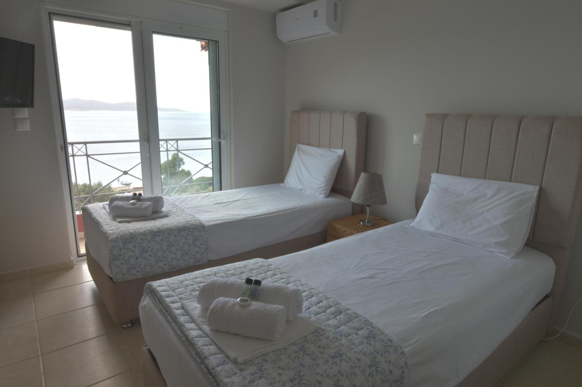 Blue Bay View - Beach House Vathirrevma Εξωτερικό φωτογραφία